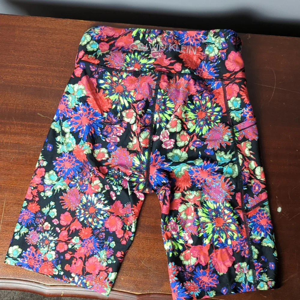 Calvin Klein Women's Biker Shorts - Picture 4 of 7